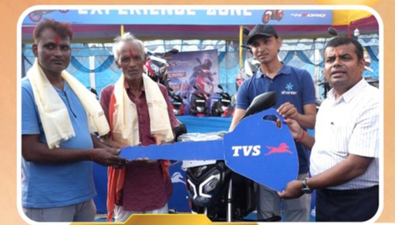 Utim Lal Sah Wins Cash Prize of Rs 10 Lakh On Purchase of TVS Raider