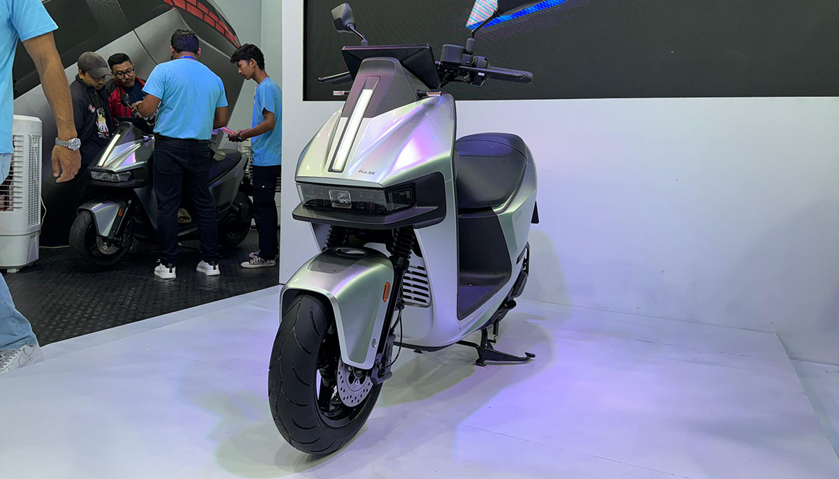 Gogoro-Electric-Scooter-Pulse-Nepal-NADA-Auto-show-1-1724922650.jpg