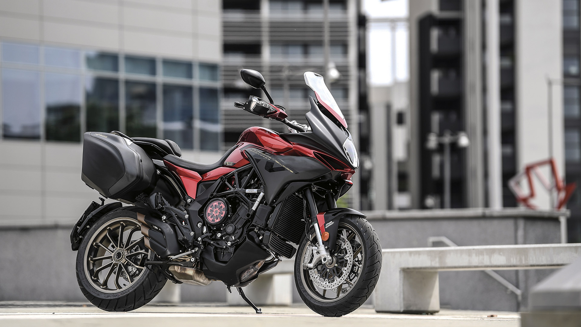 MV Agusta introduces Smart Clutch System on the Turismo Veloce Lusso