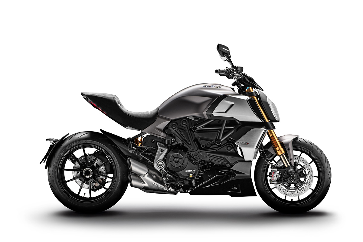 Ducati Diavel 1260 receives the prestigious "Red Dot Design Award 2019"