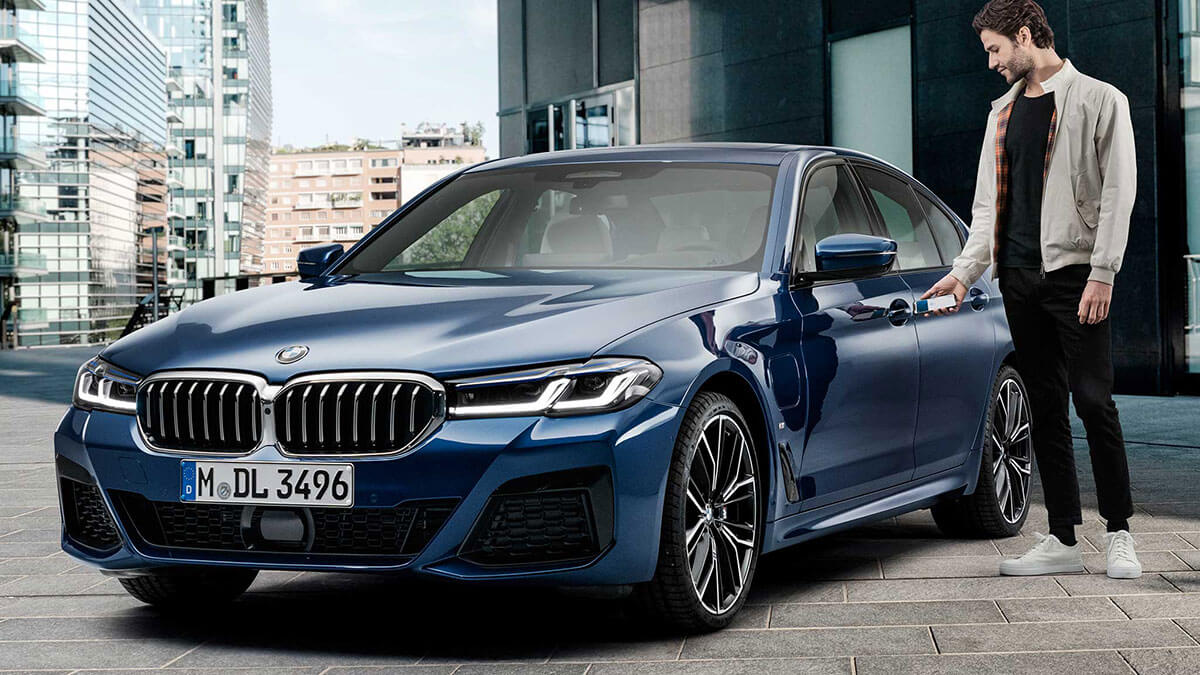 BMW 5 Series Facelift To Come With Apple CarKey