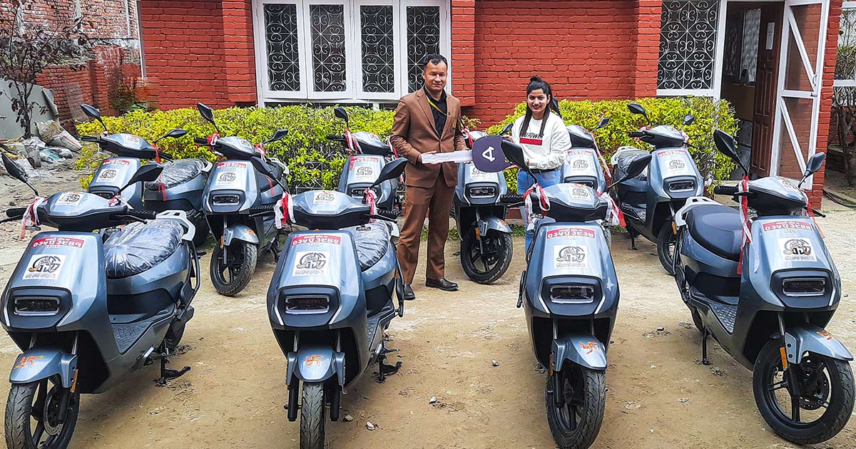 NIU Delivers Over 10 Units Of Gova 05 Electric Scooter To Garud Support Services